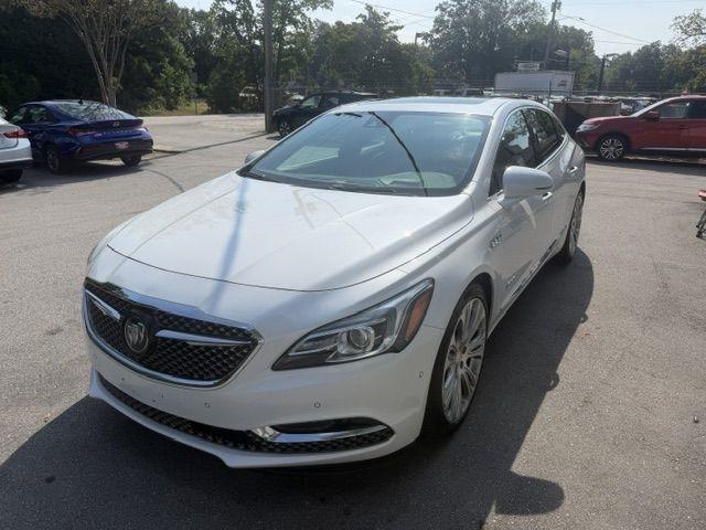 Buick LaCrosse 4dr Sdn Avenir AWD 2019