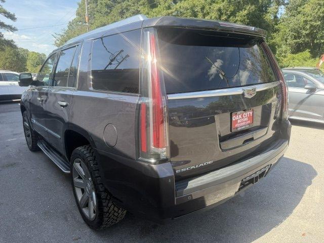 Cadillac Escalade 2WD 4dr Luxury 2017