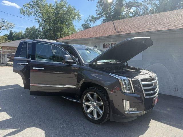 Cadillac Escalade 2WD 4dr Luxury 2017