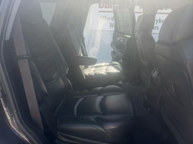 Cadillac Escalade 2WD 4dr Luxury 2017