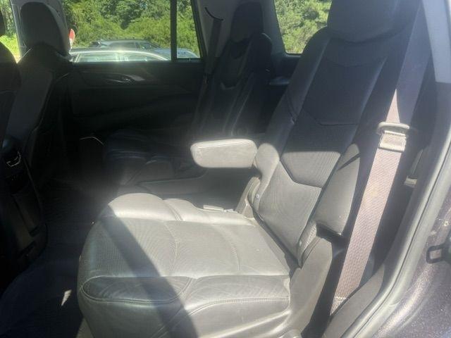 Cadillac Escalade 2WD 4dr Luxury 2017