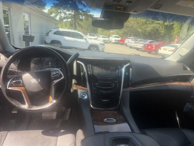Cadillac Escalade 2WD 4dr Luxury 2017