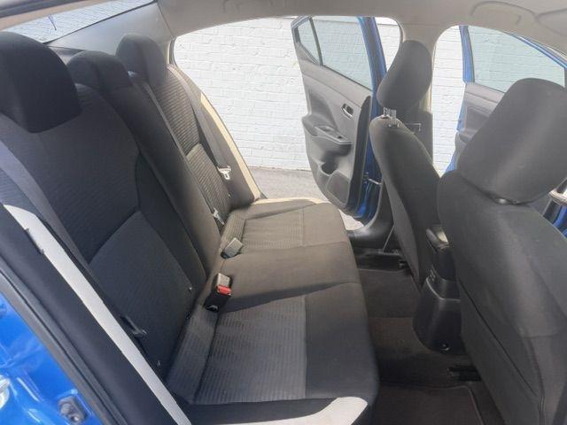 Nissan Versa SV CVT 2021