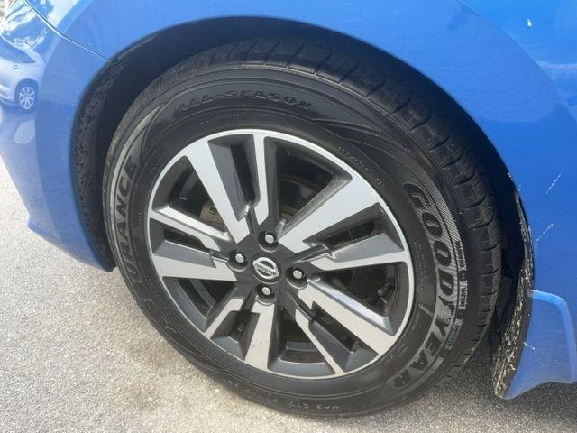 Nissan Versa SV CVT 2021