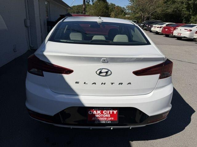 Hyundai Elantra SEL IVT 2020