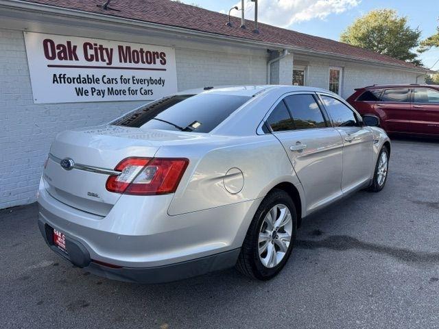 Ford Taurus 4dr Sdn SEL FWD 2011