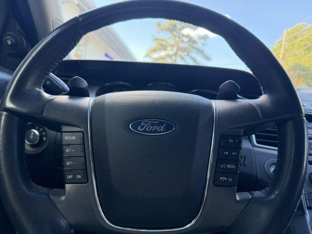 Ford Taurus 4dr Sdn SEL FWD 2011