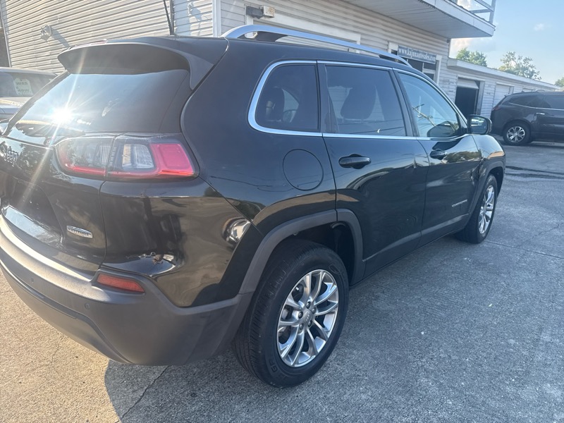 2019 Jeep Cherokee Latitude photo 5
