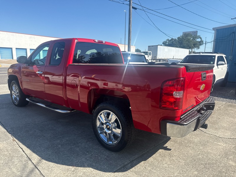 Chevrolet Silverado 1500 LT Ext. Cab Long Box 2WD 2013 Chevrolet Silverado 1500 LT Ext. Cab Long Box 2WD 2013