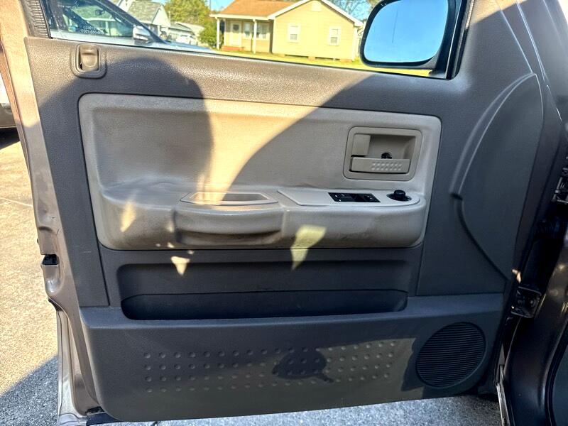 RAM Dakota SXT Extended Cab 4WD 2010