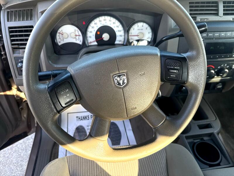 RAM Dakota SXT Extended Cab 4WD 2010