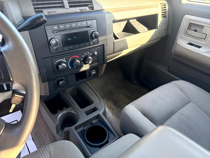 RAM Dakota SXT Extended Cab 4WD 2010