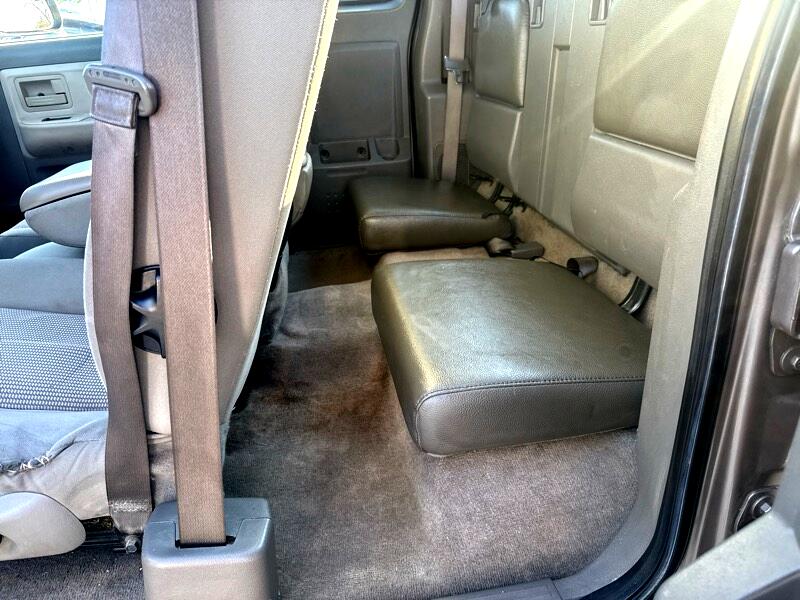 RAM Dakota SXT Extended Cab 4WD 2010