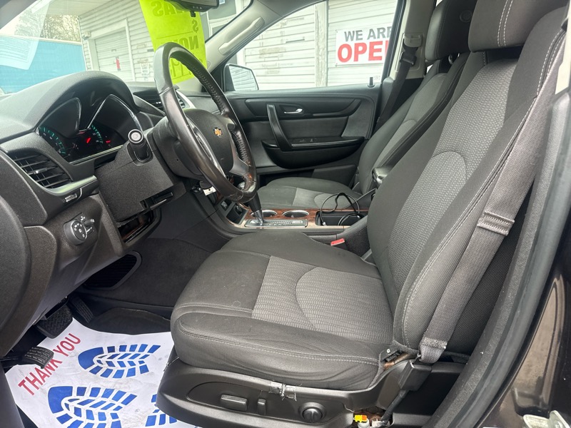 Chevrolet Traverse 1LT FWD 2013