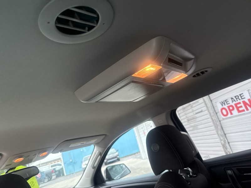 Chevrolet Traverse 1LT FWD 2013