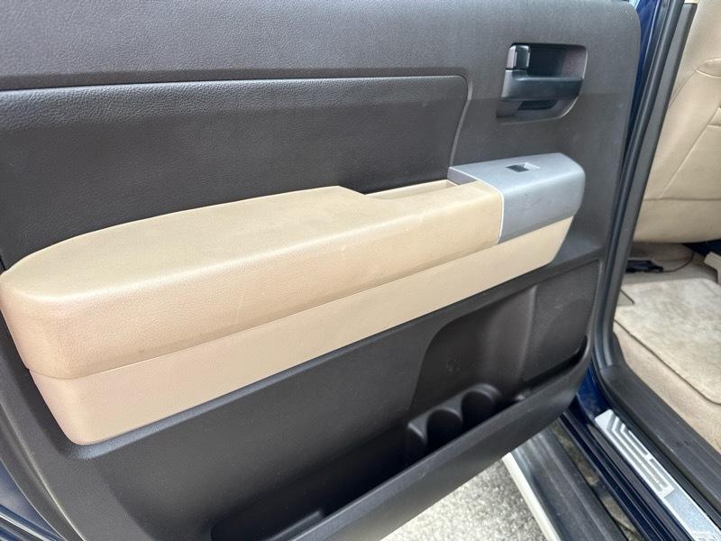 Toyota Tundra SR5 CrewMax 5.7L 2WD 2008