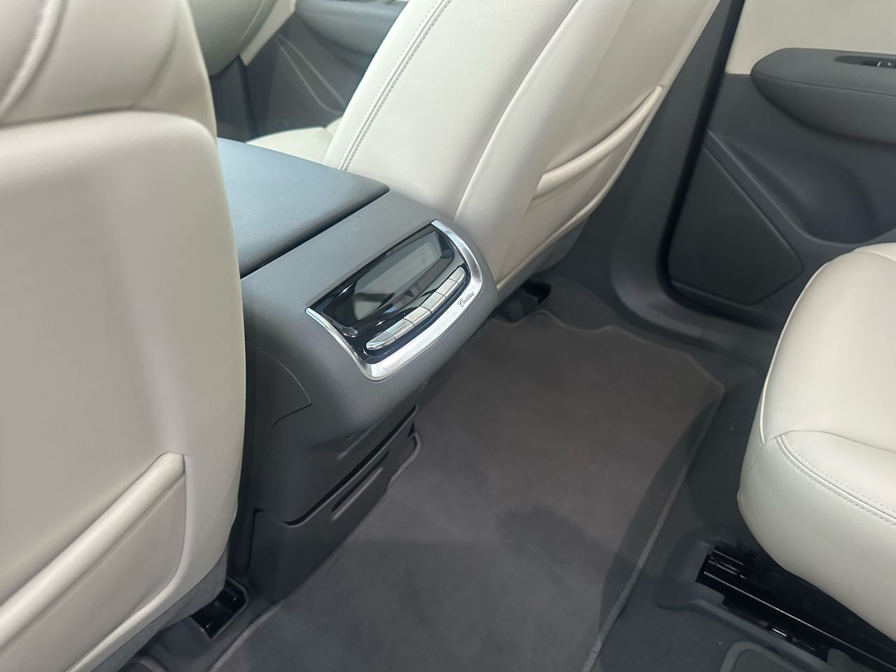 Cadillac XT6 AWD 4dr Premium Luxury 2023 Cadillac XT6 AWD 4dr Premium Luxury 2023