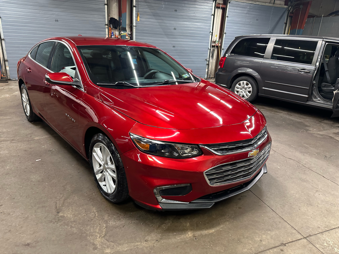 Chevrolet Malibu 4dr Sdn LT w/1LT 2017 Chevrolet Malibu 4dr Sdn LT w/1LT 2017