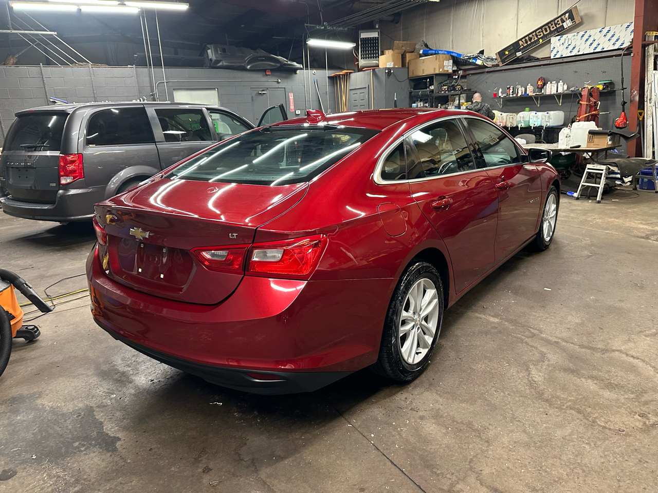 Chevrolet Malibu 4dr Sdn LT w/1LT 2017 Chevrolet Malibu 4dr Sdn LT w/1LT 2017