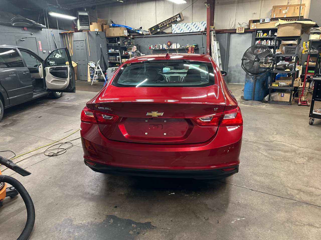 Chevrolet Malibu 4dr Sdn LT w/1LT 2017 Chevrolet Malibu 4dr Sdn LT w/1LT 2017