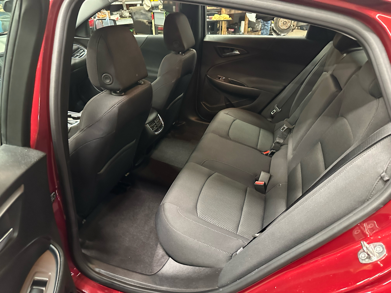 Chevrolet Malibu 4dr Sdn LT w/1LT 2017 Chevrolet Malibu 4dr Sdn LT w/1LT 2017