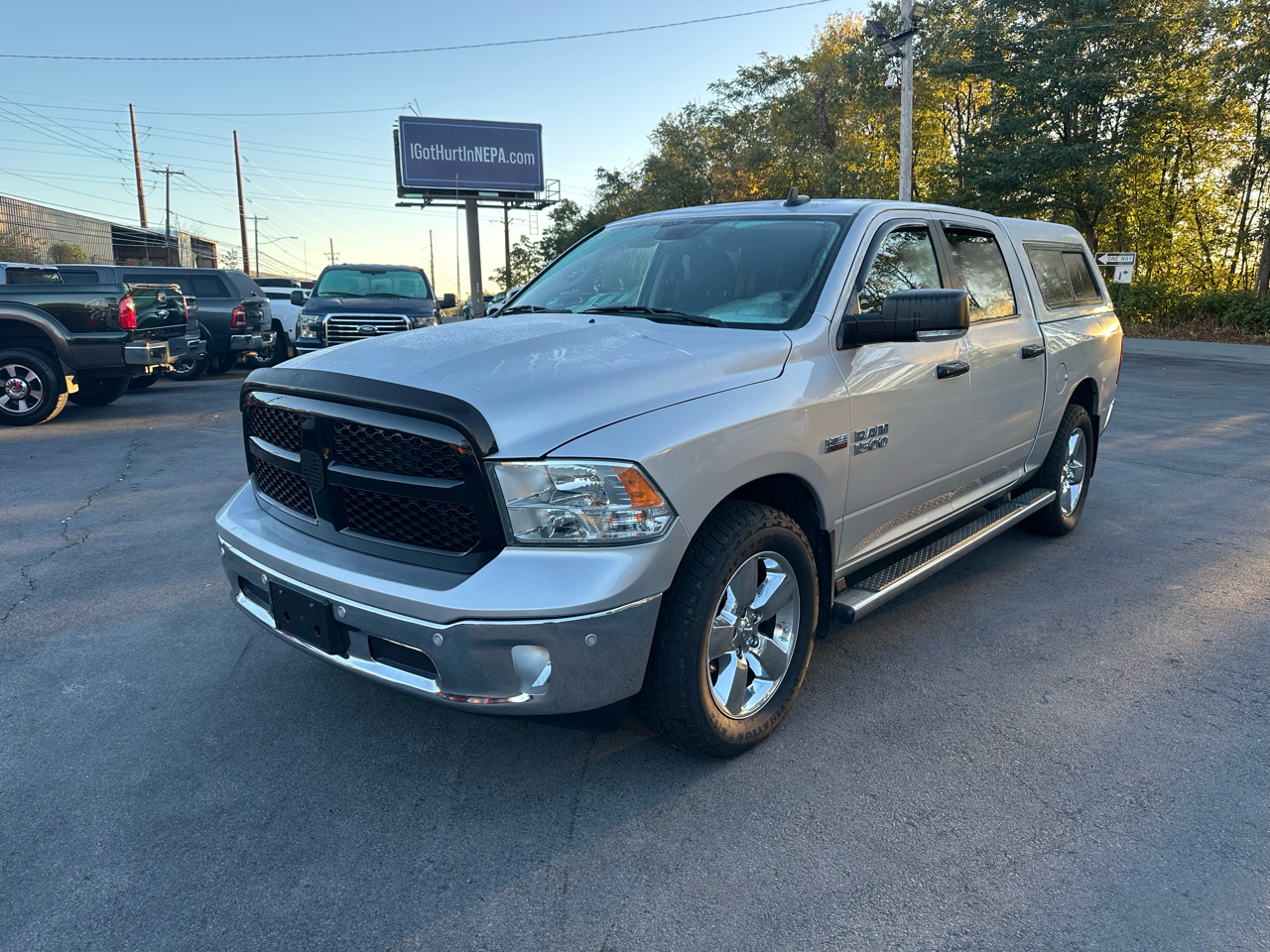 RAM 1500 Big Horn 4x4 Crew Cab 5'7" Box 2017 RAM 1500 Big Horn 4x4 Crew Cab 5'7" Box 2017