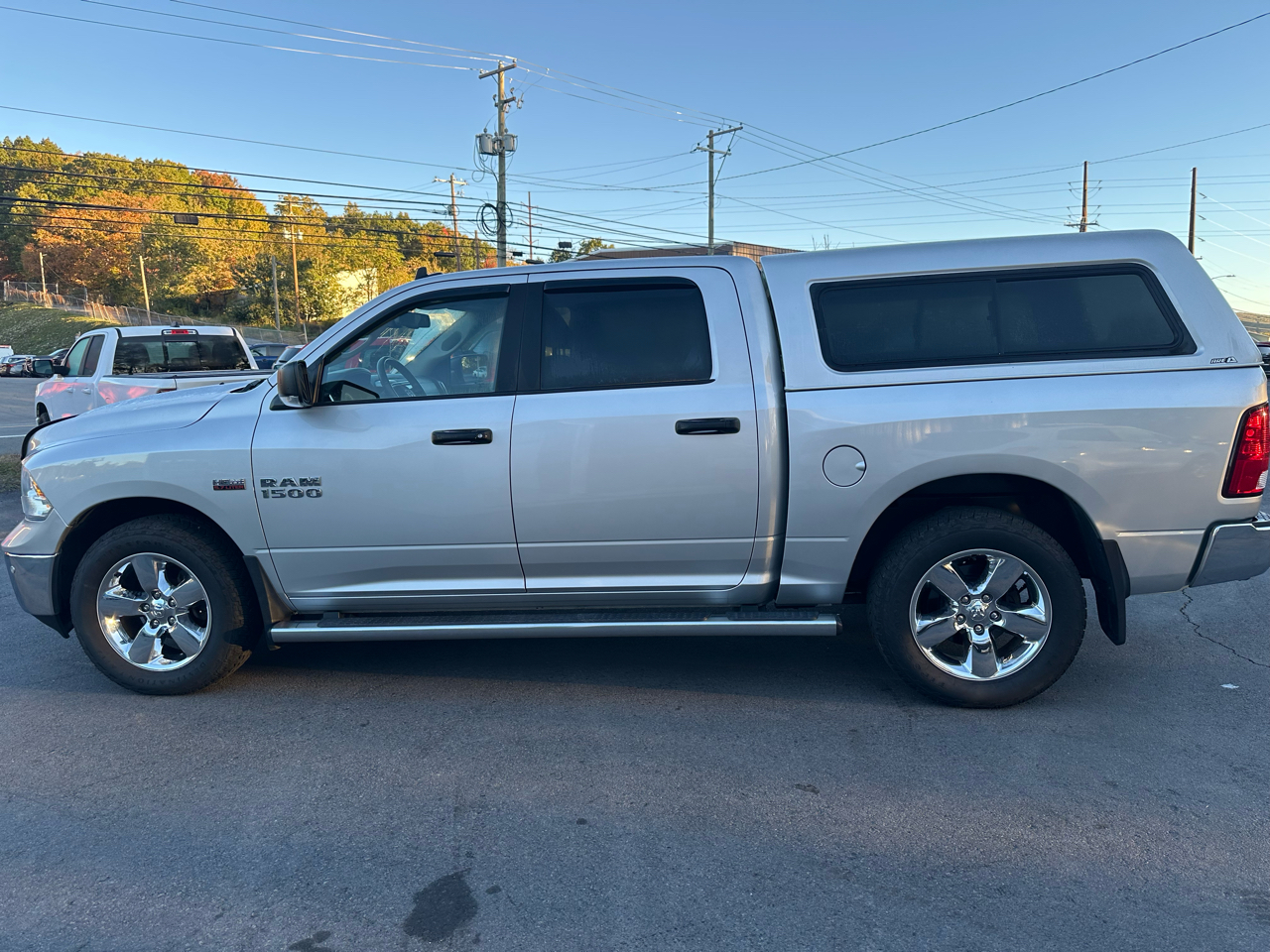 RAM 1500 Big Horn 4x4 Crew Cab 5'7" Box 2017 RAM 1500 Big Horn 4x4 Crew Cab 5'7" Box 2017
