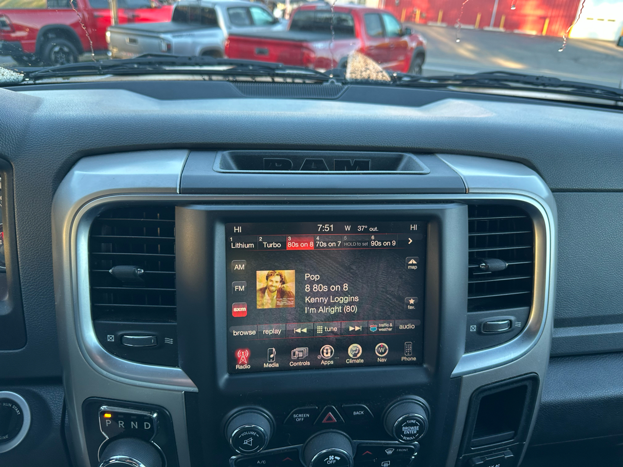 RAM 1500 Big Horn 4x4 Crew Cab 5'7" Box 2017 RAM 1500 Big Horn 4x4 Crew Cab 5'7" Box 2017