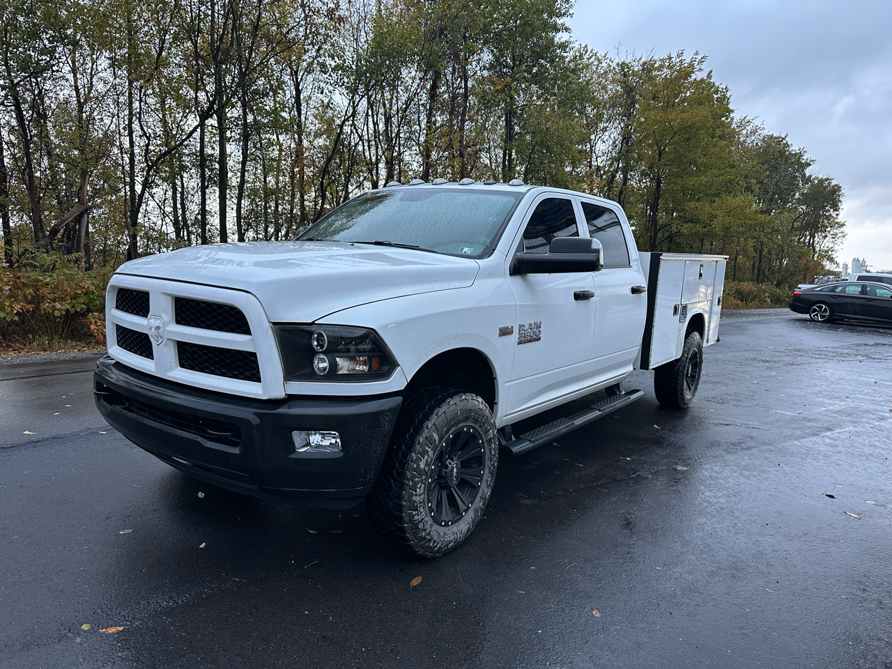 2018 RAM 3500 Tradesman 4x4 Crew Cab 8' Box