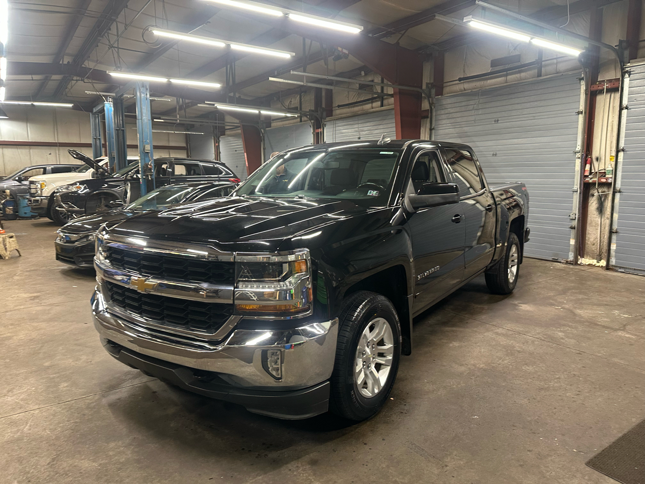 2018 Chevrolet Silverado 1500 4WD Crew Cab 143.5" LT w/1LT