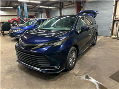 2021 Toyota Sienna 