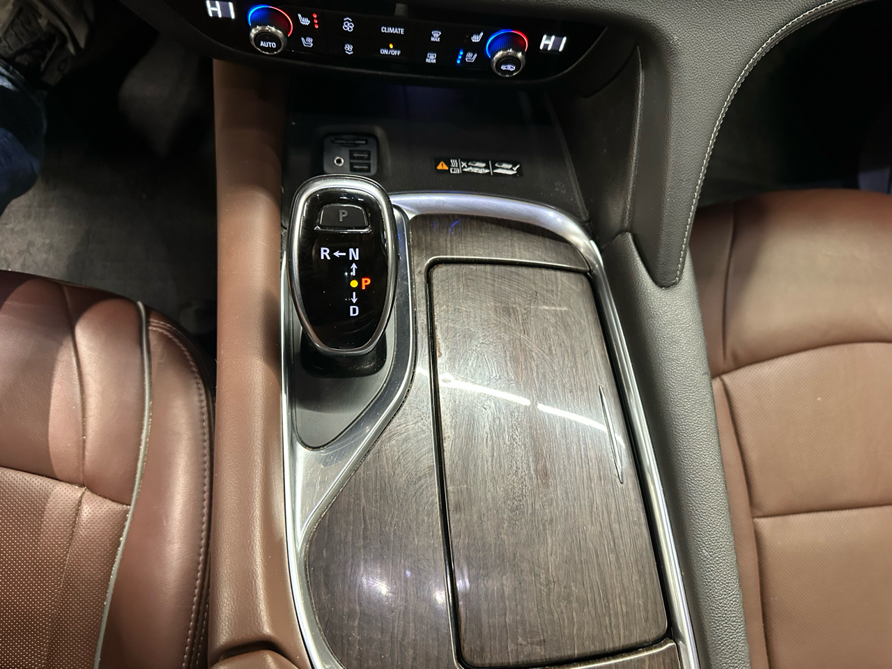 Buick Enclave AWD 4dr Avenir 2021