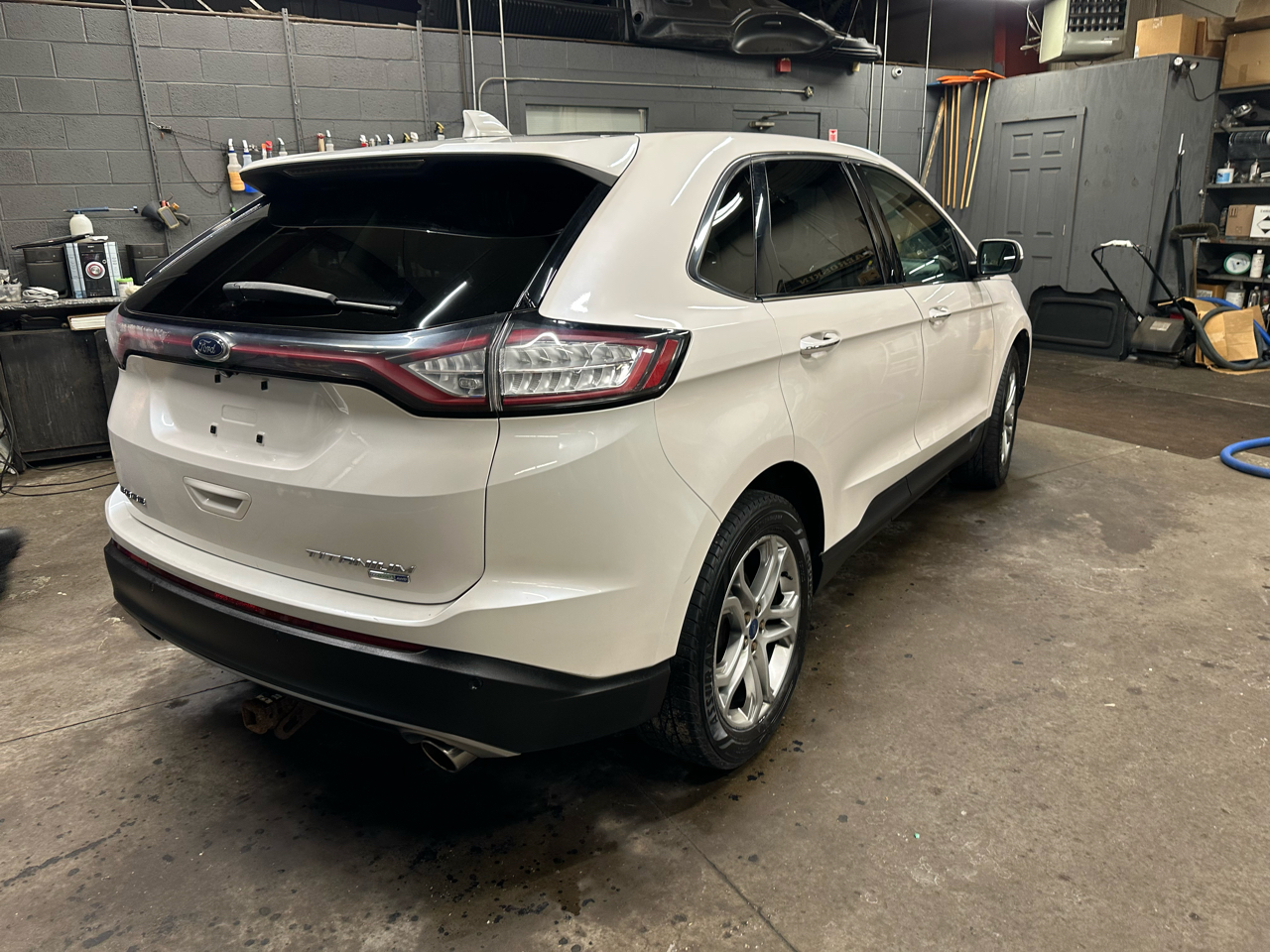 Ford Edge 4dr Titanium AWD 2015