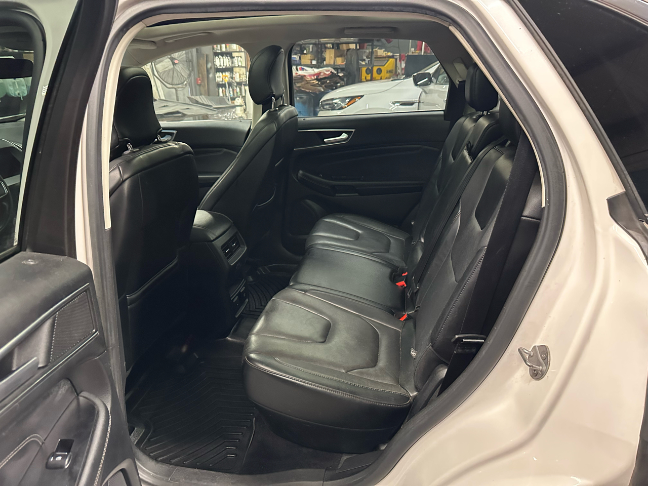 Ford Edge 4dr Titanium AWD 2015