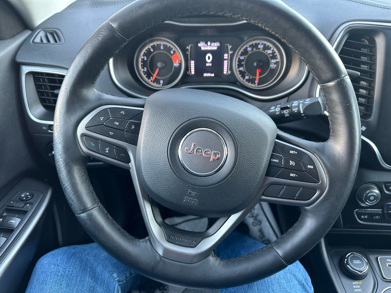 Jeep Cherokee Latitude 4x4 2019