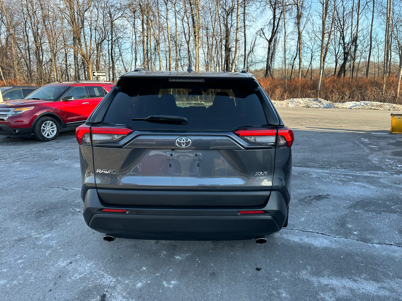 Toyota RAV4 XLE AWD (Natl) 2021
