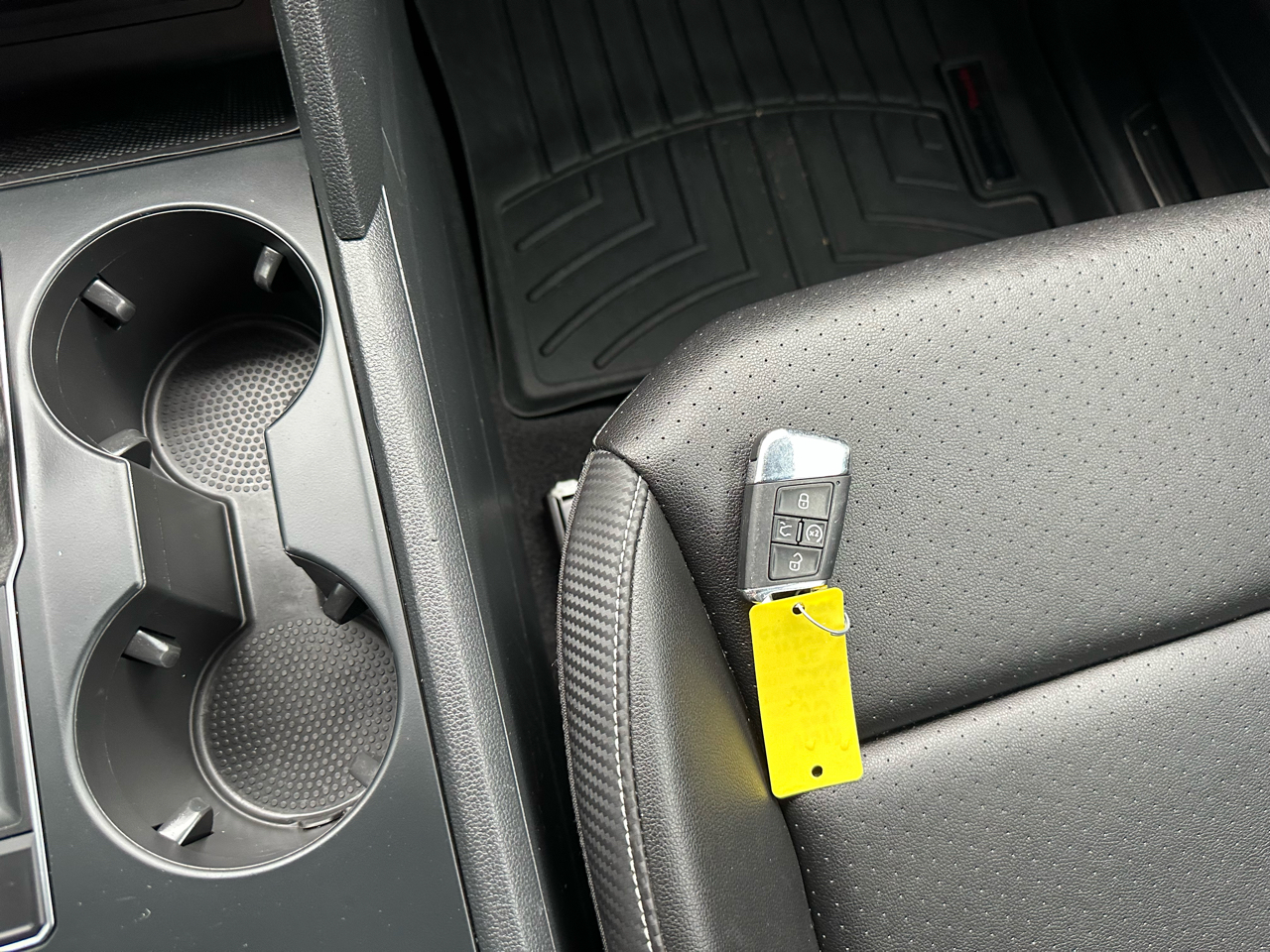 Volkswagen Atlas Cross Sport 3.6L V6 SE w/Technology FWD 2021