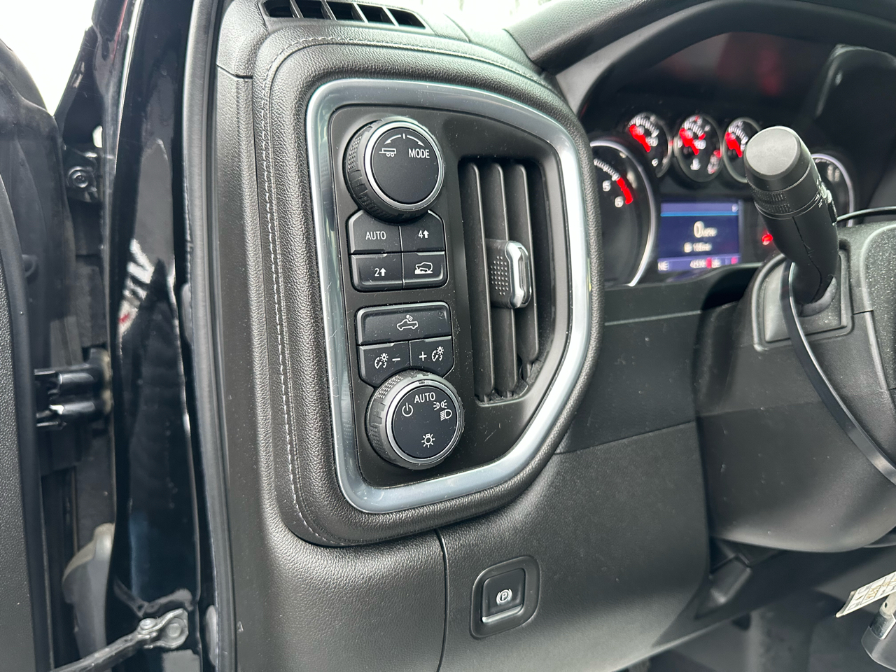 Chevrolet Silverado 1500 4WD Crew Cab 157" LT 2021