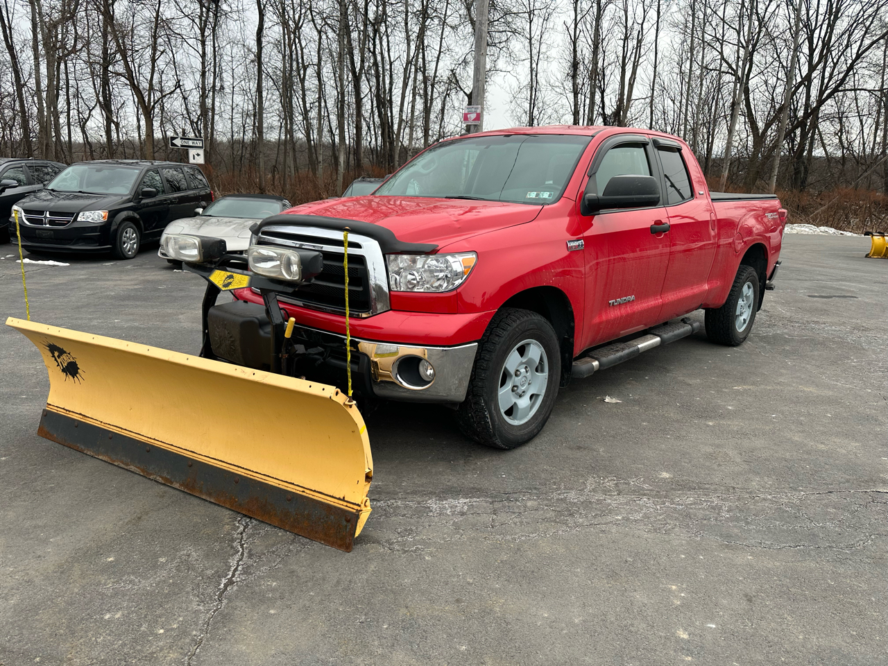 Toyota Tundra 4WD Truck Dbl 5.7L V8 6-Spd AT (Natl) 2010