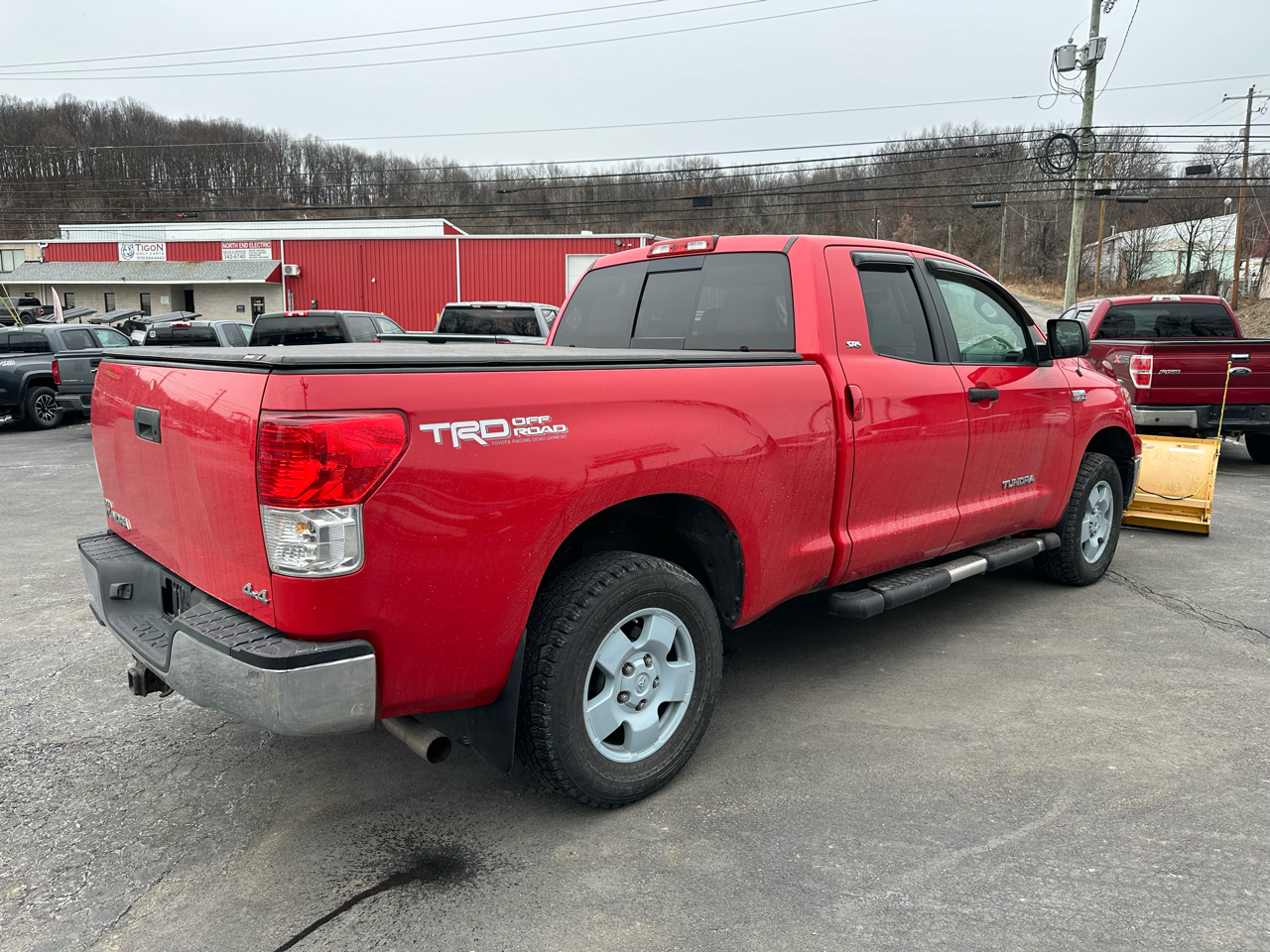 Toyota Tundra 4WD Truck Dbl 5.7L V8 6-Spd AT (Natl) 2010
