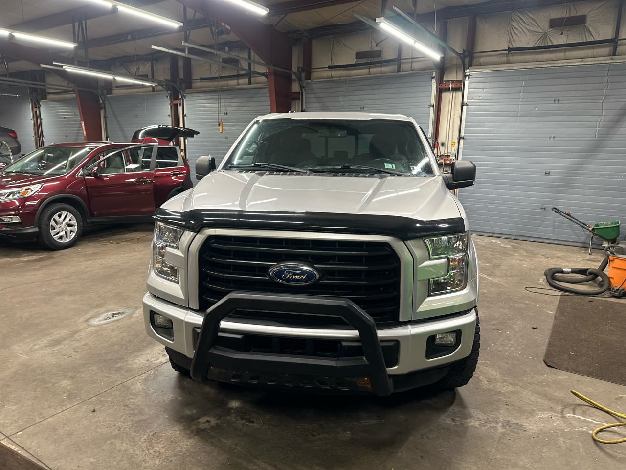 Ford F-150 4WD SuperCab 163" XLT w/Midbox Prep 2015