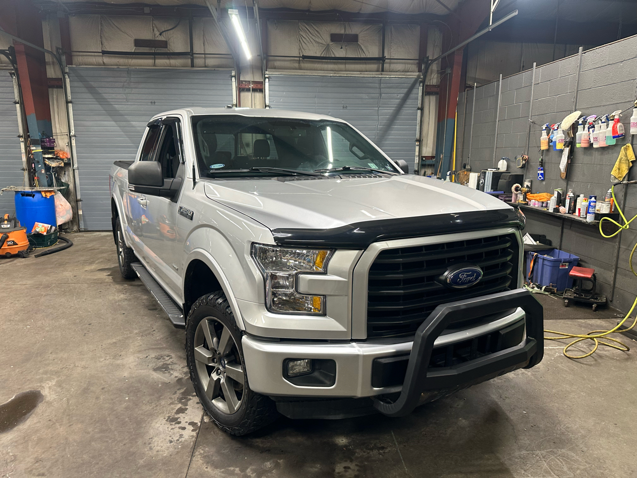 Ford F-150 4WD SuperCab 163" XLT w/Midbox Prep 2015