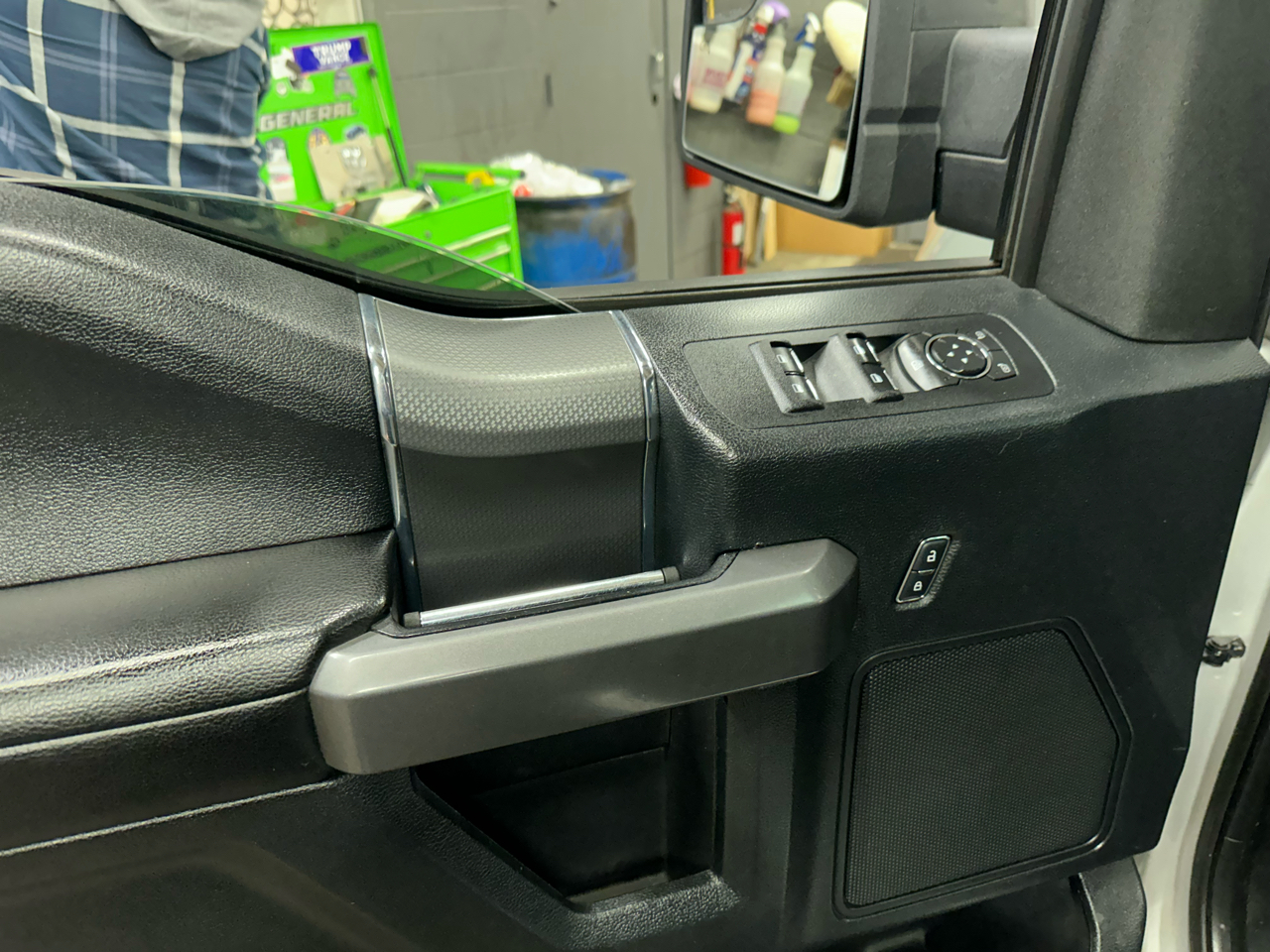 Ford F-150 4WD SuperCab 163" XLT w/Midbox Prep 2015