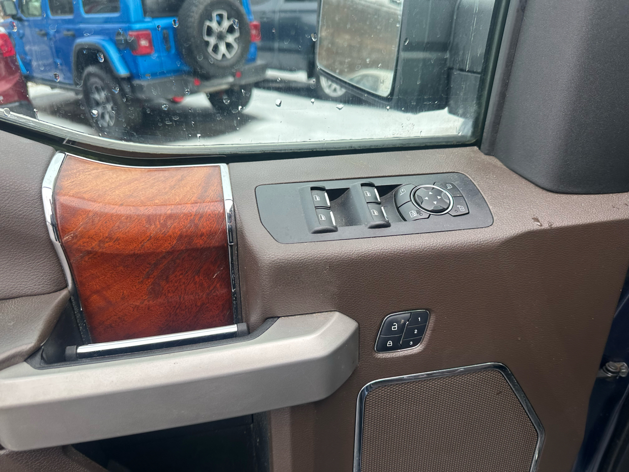 Ford F-150 4WD SuperCrew 145" King Ranch 2015