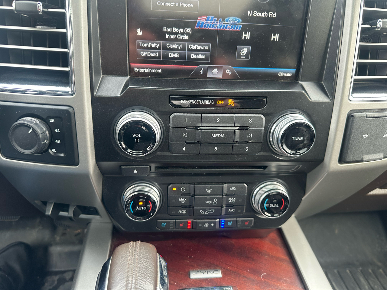 Ford F-150 4WD SuperCrew 145" King Ranch 2015