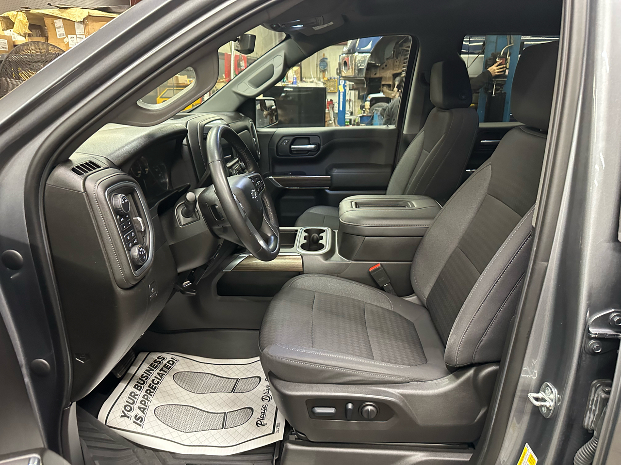 Chevrolet Silverado 1500 LTD 4WD Crew Cab 157" RST 2022