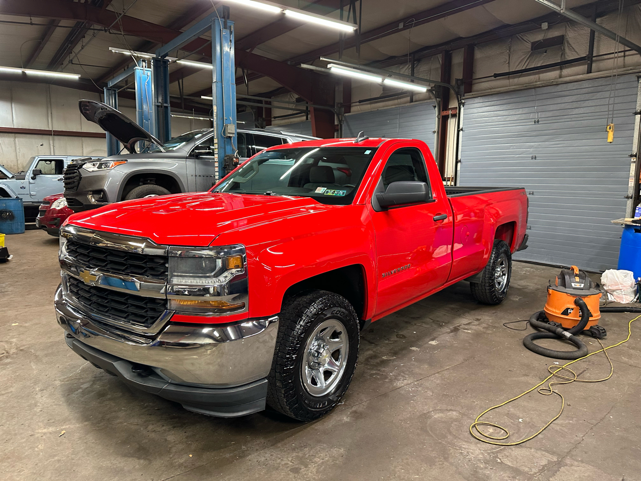 Chevrolet Silverado 1500 4WD Reg Cab 133.0" LS 2016