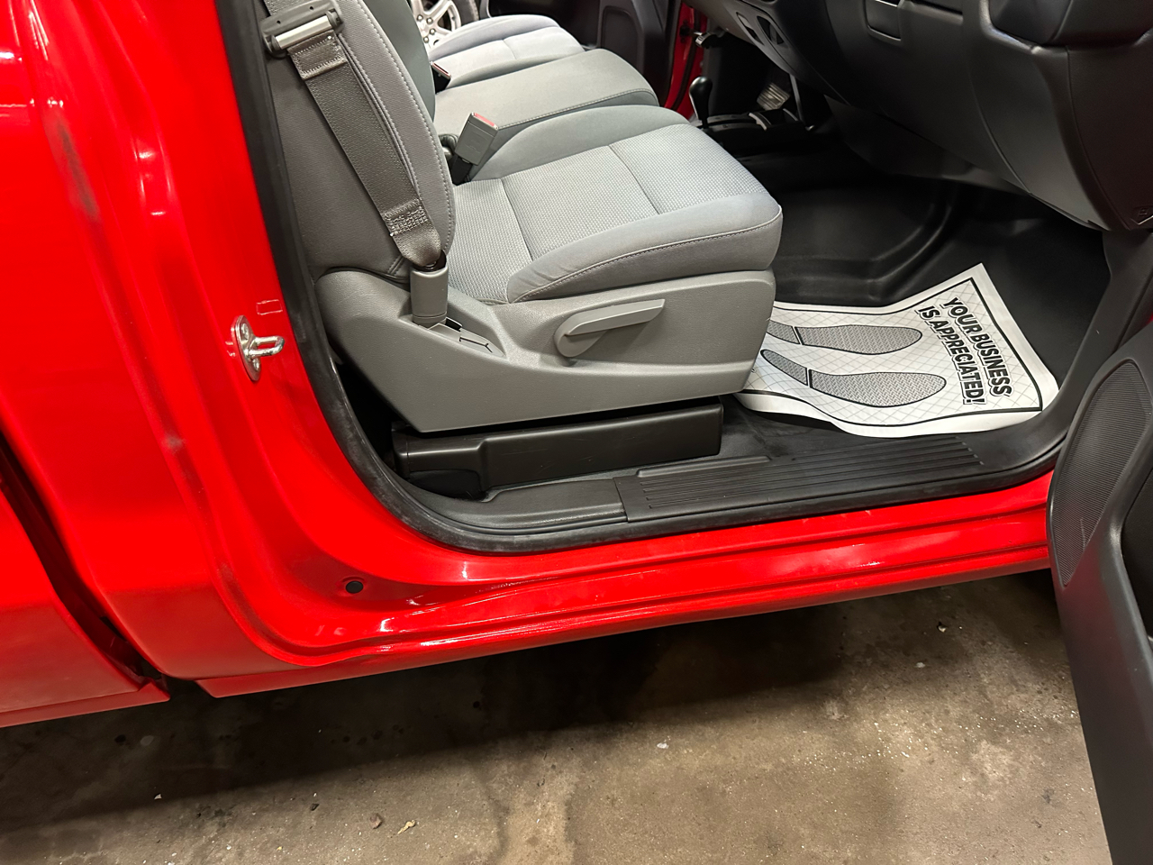 Chevrolet Silverado 1500 4WD Reg Cab 133.0" LS 2016