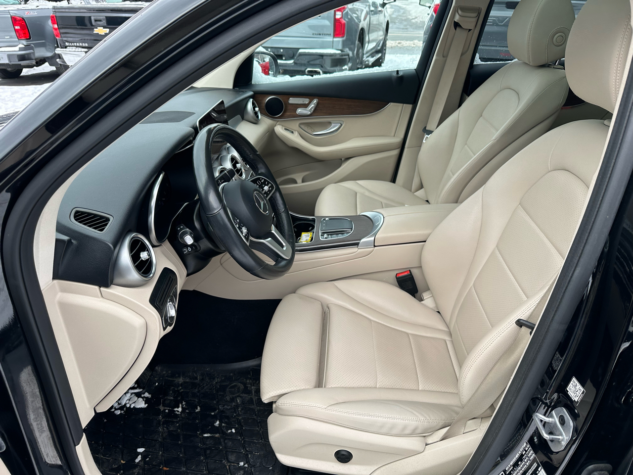 Mercedes-Benz GLC GLC 300 4MATIC SUV 2022