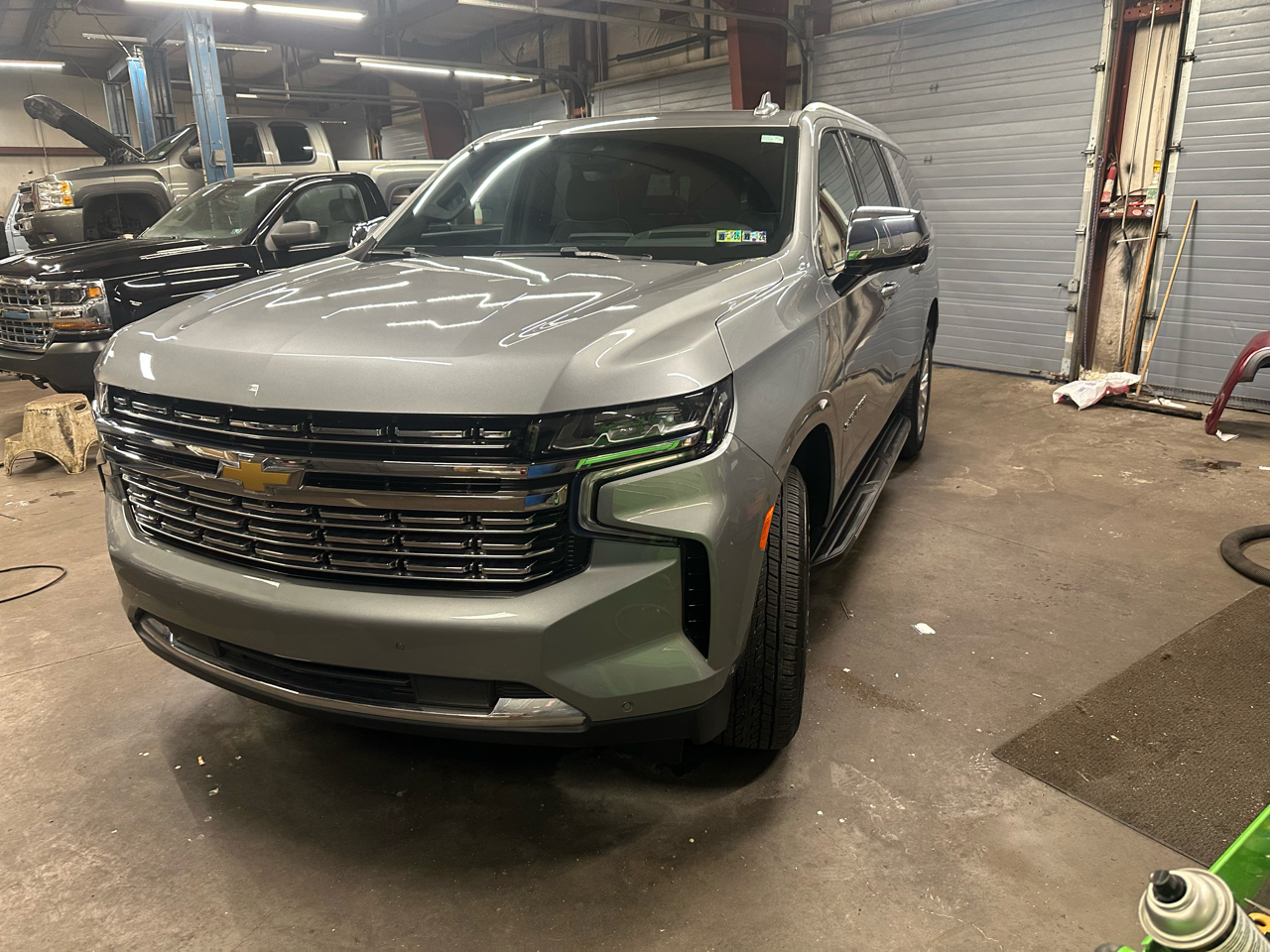 Chevrolet Suburban 4WD 4dr Premier 2023